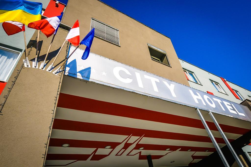 City Hostel Brno Модржице Екстер'єр фото