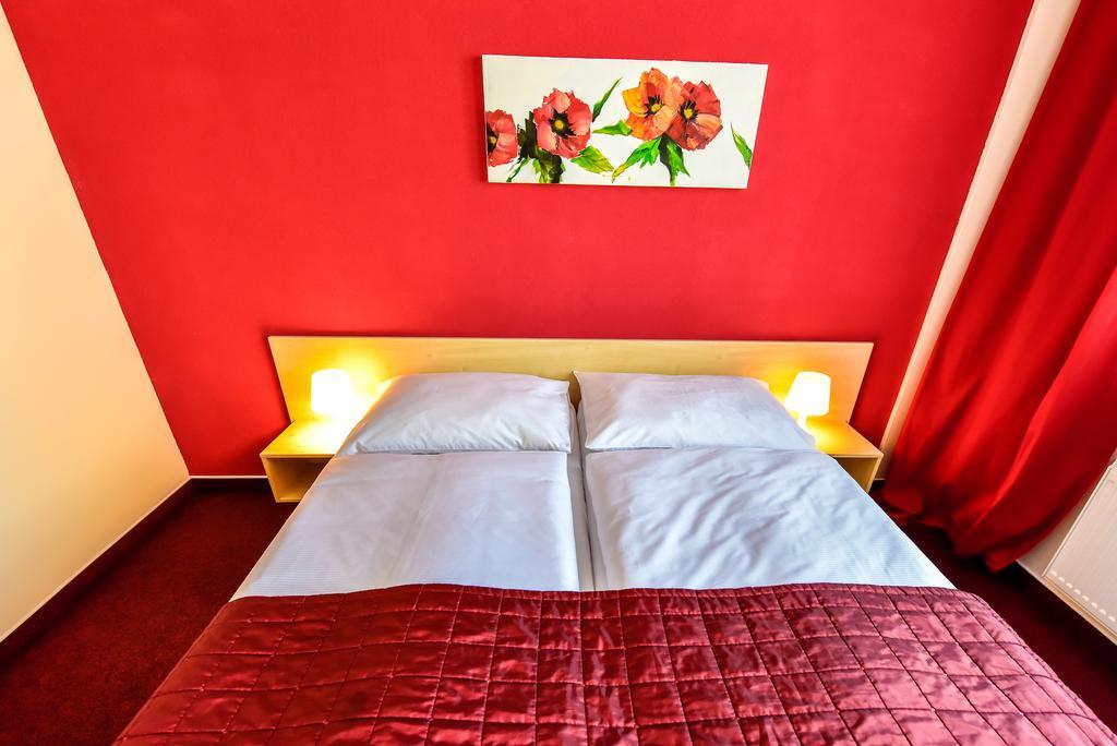City Hostel Brno Модржице Екстер'єр фото