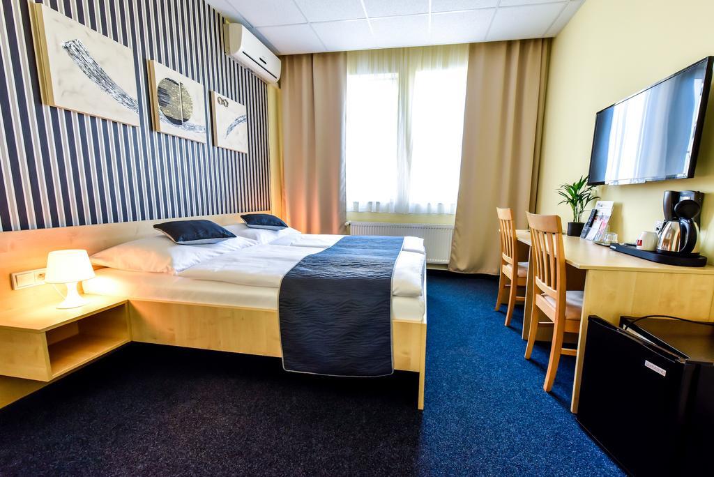 City Hostel Brno Модржице Екстер'єр фото