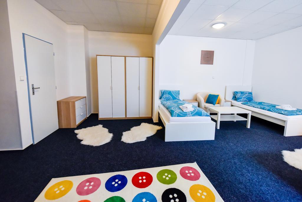 City Hostel Brno Модржице Екстер'єр фото