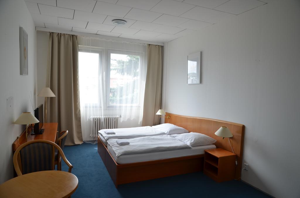City Hostel Brno Модржице Екстер'єр фото