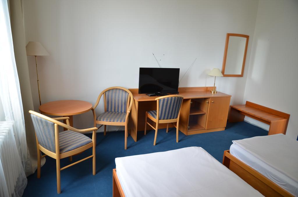 City Hostel Brno Модржице Екстер'єр фото