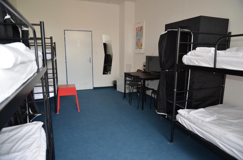 City Hostel Brno Модржице Екстер'єр фото