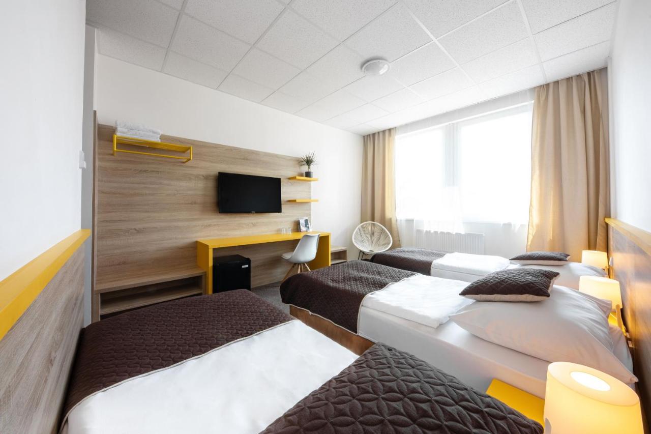 City Hostel Brno Модржице Екстер'єр фото